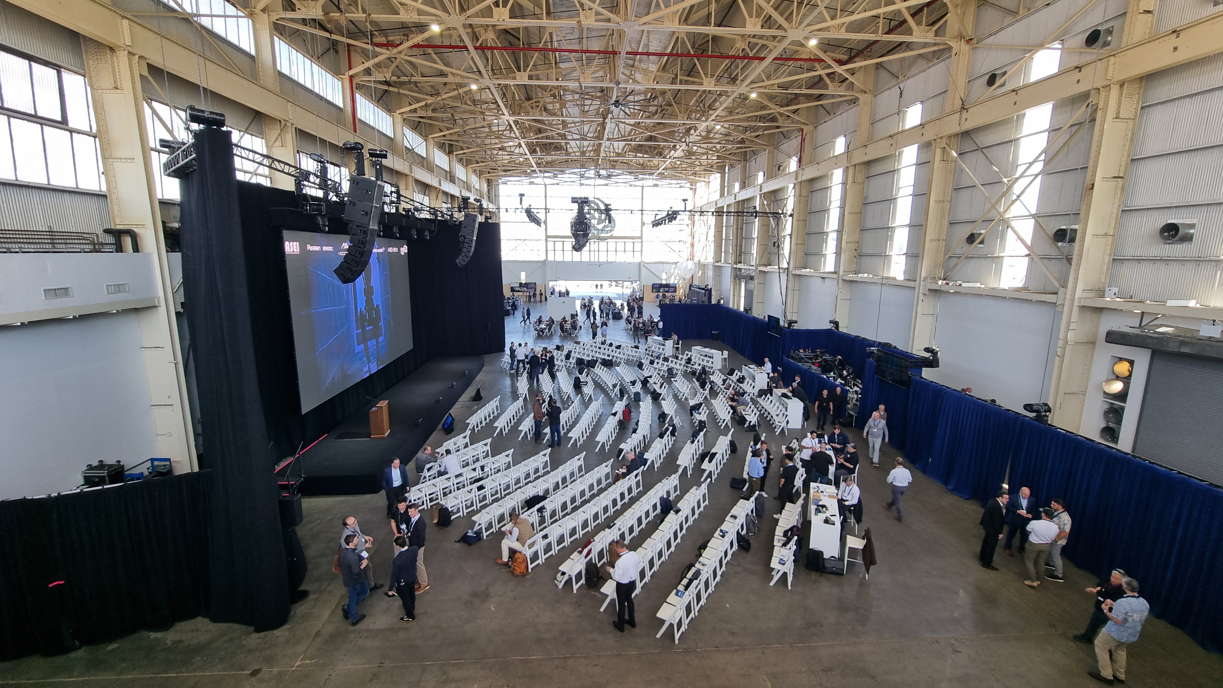 V New Yorku se setkali uživatelé moderních taktických sítí, nechyběli zástupci Armády ČR