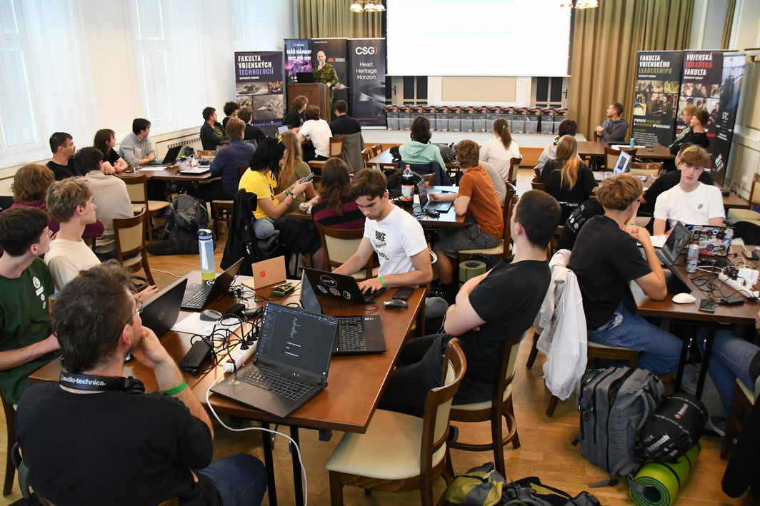 Defence Technology Hackathon: středoškoláci hledali budoucnost obranných technologií