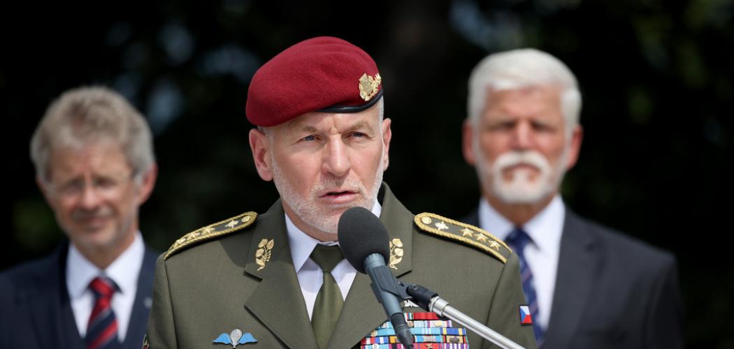 Generálporučík Miroslav Hlaváč v čele armády v době zásadních změn