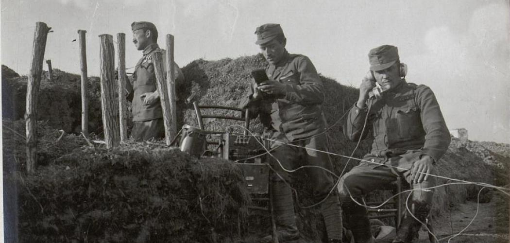 Od holubů ke kyberprostoru. Spojovací vojsko se mění stejně jako kavalerie