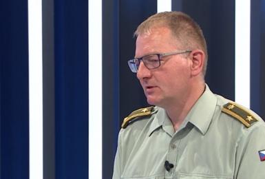Generál Petr Šnajdárek bude hostem pořadu K věci