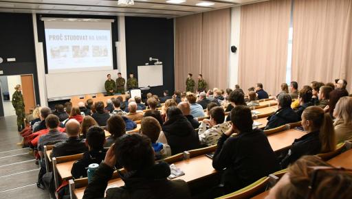 Fakulta vojenských technologií hlásí rekordní počet zájemců o studium