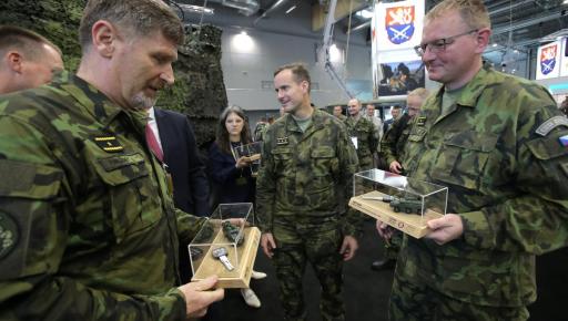 IDET se zbarví do modra: Spojovací vojsko přináší kampaň Spojař Nové Generace