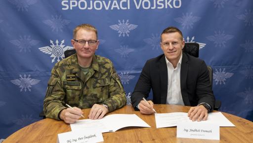 Ministerstvo obrany podepsalo se společností O2 memorandum o spolupráci v oblasti mobilních privátních sítí. Technologie pomůže armádě, záchranářům i krizovému řízení