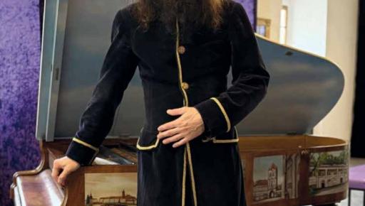 Přečtěte si exkluzivní rozhovor s autorem pochodu spojovacího vojska v Areportu 12/2025