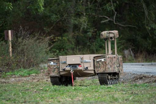 Vojáci v Lipníku nad Bečvou testují desítky pozemních robotů, hledají ty s potenciálem pro armádu